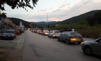 Dua Lipa bllokon Prishtinën