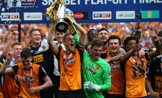 Katër ditë para startit, Hull City nuk ka futbollistë dhe trajner