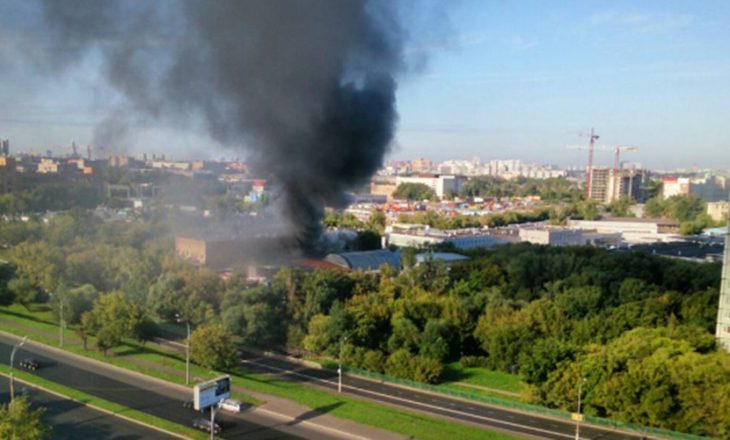 17 emigrantë humbin jetën nga zjarri në Moskë