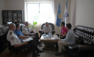 Organizatorët e koncertit të Dua Lipës takohen me policinë