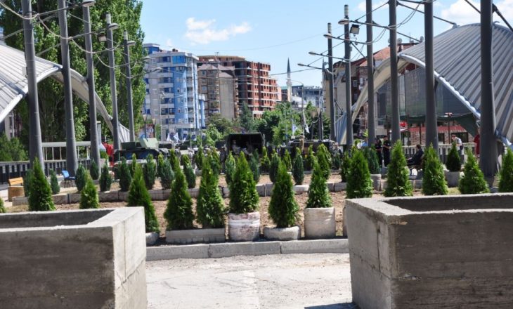 Komisioni për Punë të Jashtme monitoron rivitalizimin e urës në Mitrovicë