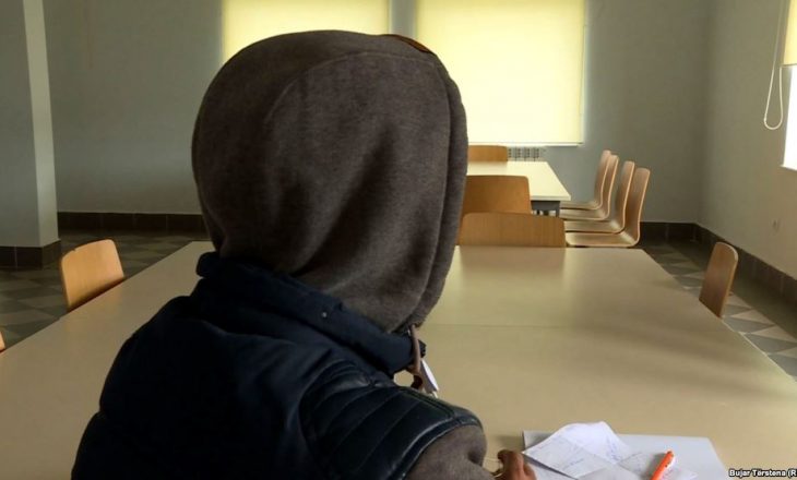 Refugjatë afganë e palestinezë kërkojnë azil në Kosovë