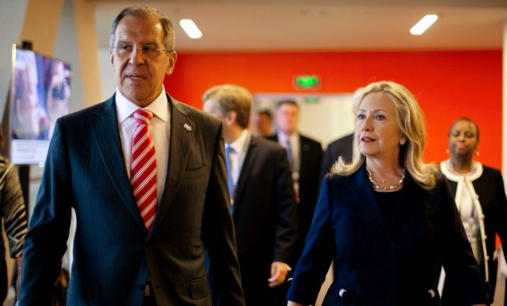 Kremlini beson vërtetë se Hillary Clinton dëshiron luftë me Rusinë