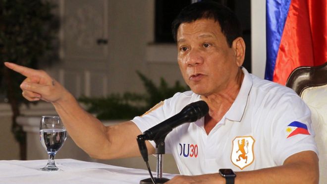 Presidenti filipinas akuzohet për vrasjen e një njeriu