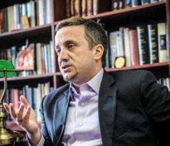 Pallaska: Kurti synon diktaturën