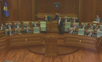 Paçaku detyron Grabovcin dhe Veselin të kërkojnë falje publike për fyerje etnike