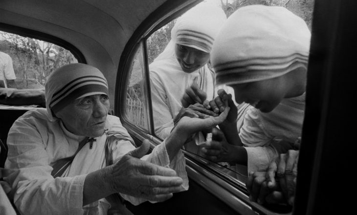 Një koleksion i rrallë me foto të Nënë Terezës