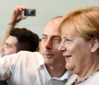Ofensiva e butë e Angela Merkelit