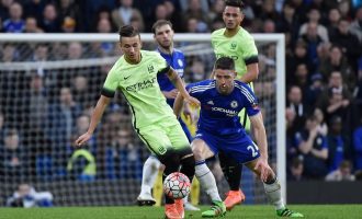 Bersant Celina privilegjohet dhe ngarkohet me presion tek Twente