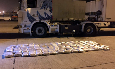 Kapen 130 kilogram drogë në Portin e Durrësit, arrestohet një person