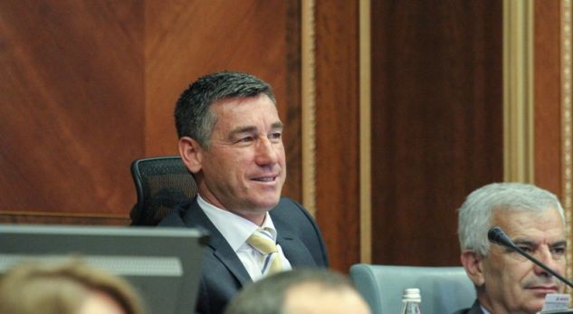 Kadri Veseli është kundër rritjes së pagave të deputetëve