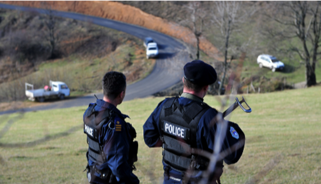 Tentojnë kontrabandë – ndalohen dy shqiptarë në Jarinjë