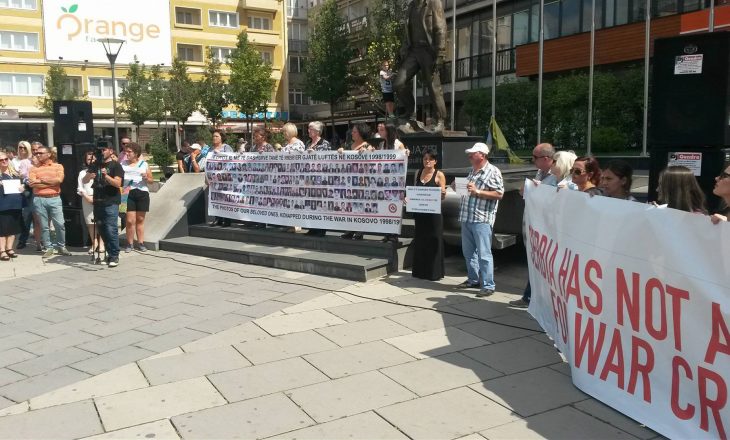 Në Prishtinë u protestua kundër kandidimit të Jeremiq për Sekretar të OKB-së