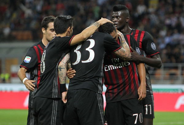 Humbje në debutim për Strakoshën, triumfon Milani
