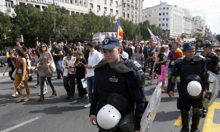 Një kosovar mbështeti paradën e sotme të homoseksualëve në Beograd