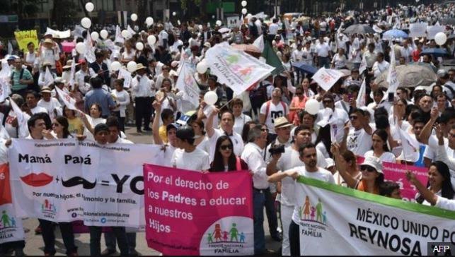 Protestë kundër homoseksualëve në Meksikë