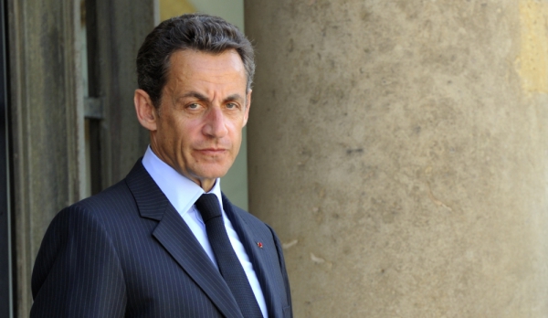 Libri i Sarkozy thyen rekordet e shitjes në Francë