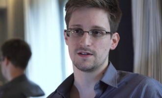 Edward Snowden merr leje të përhershme qëndrimi nga shteti i Rusisë