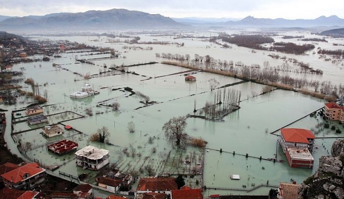 Reshjet ndezin alarmin e vërshimeve në Shkodër