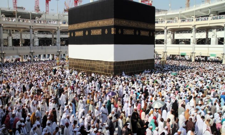 1 milion njerëz zbarkojnë në Mekë për haxh