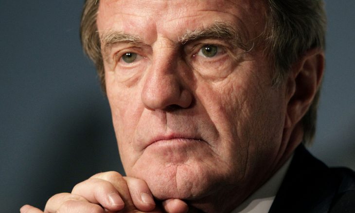 Kouchner: UÇK përshkruhej si organizatë e egër, Franca e donte Serbinë
