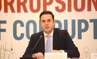 Abdigjiku: Kosovarët s’i kanë pritur veç Shqipëria por e gjithë bota