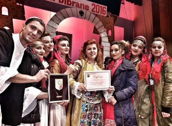 Ansambli “Lidhja e Prizrenit”, fituese e Festivalit “Oda Dibrane 2016”