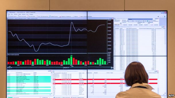 Tronditet bursa botërore pas fitores së Donald Trump