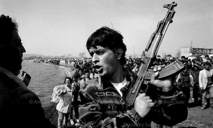 Bandat e Shqipërisë në 25 vjet