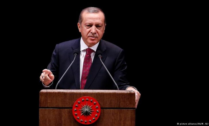 Erdogan: Ka njerëz që përpiqen ta përçajnë Shqipërinë