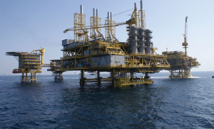 Arrihet marrëveshja për reduktimin e prodhimit të naftës