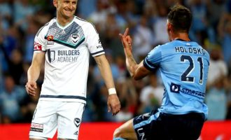 Tifozët tallen me Besart Berishën