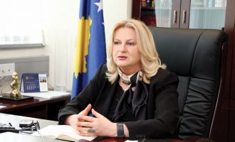 Edita Tahiri përplaset me Hotin e Mustafën