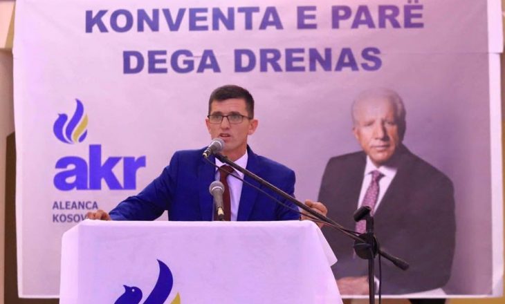 “Pagën e kryetarit do t’ua dhuroj 10 studentëve të Drenasit”