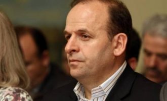 Elmi Reçica mban sekret vlerën e vilës së tij