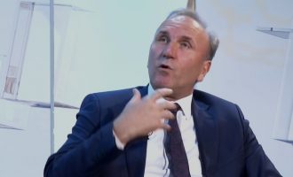 Filozofi me punime të falsifikuara që ndërroi dy parti por i shërbeu vetëm PDK-së