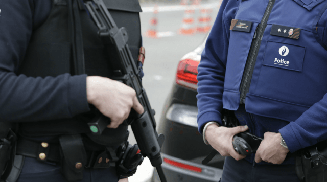 Goditet rrjeti shqiptar i trafikut të emigrantëve nga Franca në Britani