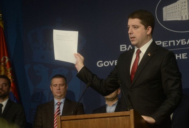 Gjuriq krenohet me marrëveshjen për kodin telefonik