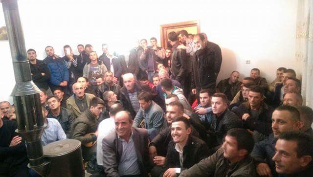 Kandidati i NISMA-s tregon sekretin e mbajtjes së fushatave në oda gjatë natës