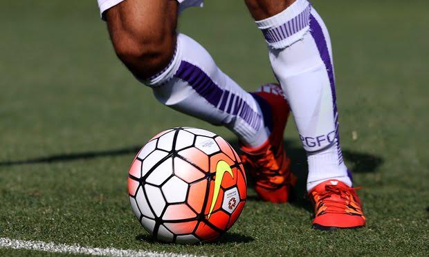 Rroga të ulëta, kërcënime – jeta e futbollistëve që nuk shihet në TV