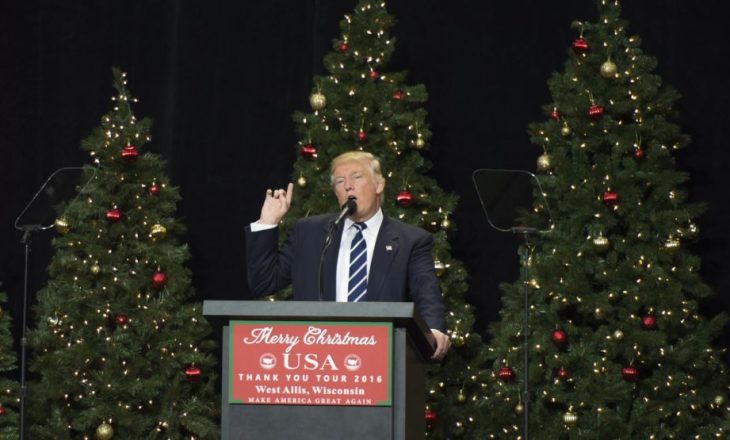 Trump sulmon “armiqtë” në urimin për Vitin e Ri