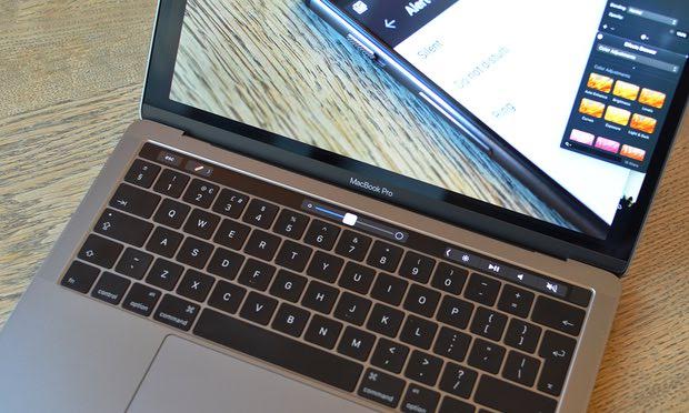 Më i lehtë, më i hollë dhe në ngjyrë të zezë, laptop i ri nga Apple