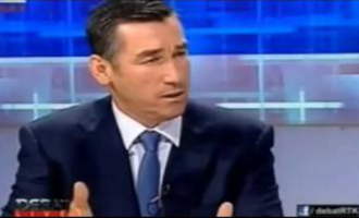 Kadri Veseli ia mbyllë sërish syrin një gazetari [video]