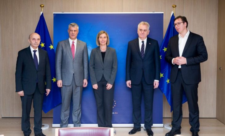 Vuçiq fajëson Kosovën për shkeljen e marrëveshjes së mbrëmshme