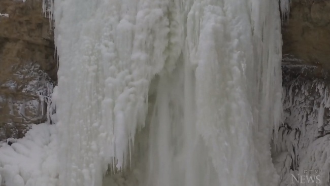 Televizioni kanadez shkruan për ngrirjen e Ujëvarës së Mirushës