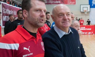 Futbollistët e Prishtinës shkojnë në stërvitje me Porsche