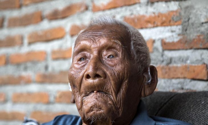 Njeriu më i vjetër në botë feston 146-vjetorin dhe tregon sekretin e jetëgjatësisë