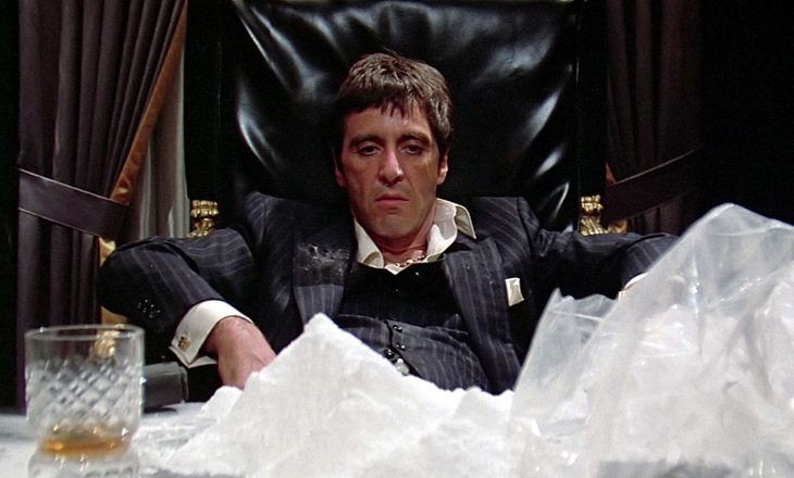 “Njeriu me shenjë” ishte hakmarrja e Oliver Stone ndaj kokainës