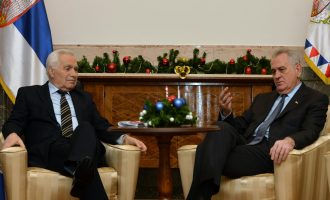 Nikoliq pret në Presidencën Serbe kriminelin e luftës në Bosnjë