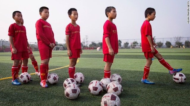 Kinë, 50 mijë akademi futbolli për talentet e së ardhmes